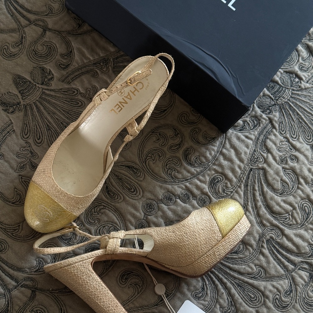 CHANEL Women's Gold and Tan Heels